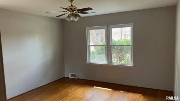 Peoria, IL 61614,1413 W West Aire AVE