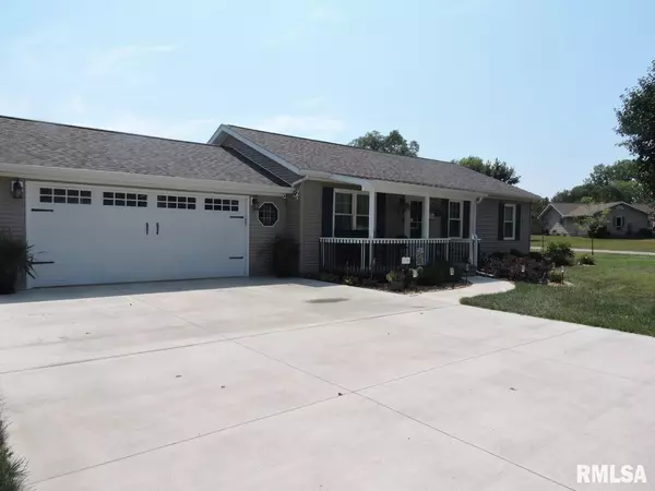 127 COUNTRY DR, Green Valley, IL 61534
