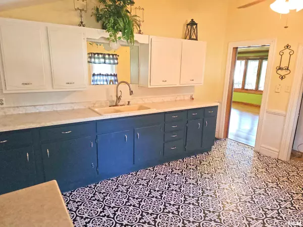 Tremont, IL 61568,500 S LOCUST ST