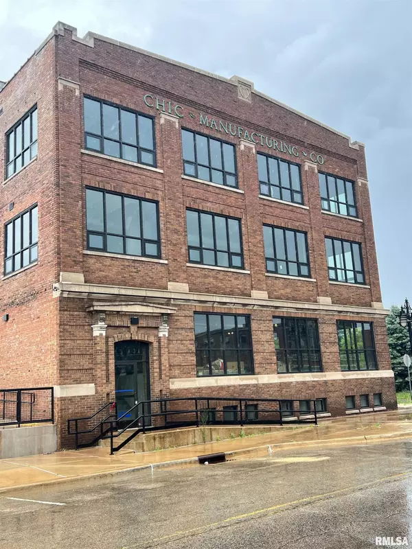 1001 SW ADAMS ST #304,  Peoria,  IL 61602