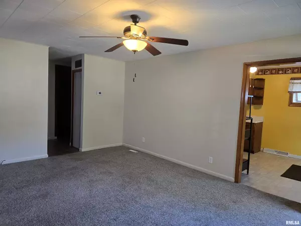Canton, IL 61520,746 N 7TH AVE