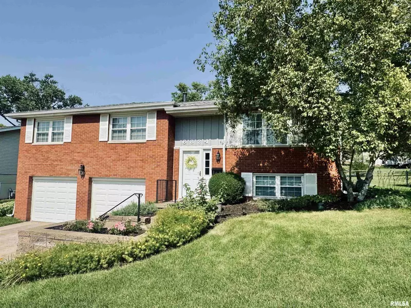 6824 N MICHELE LN, Peoria, IL 61614