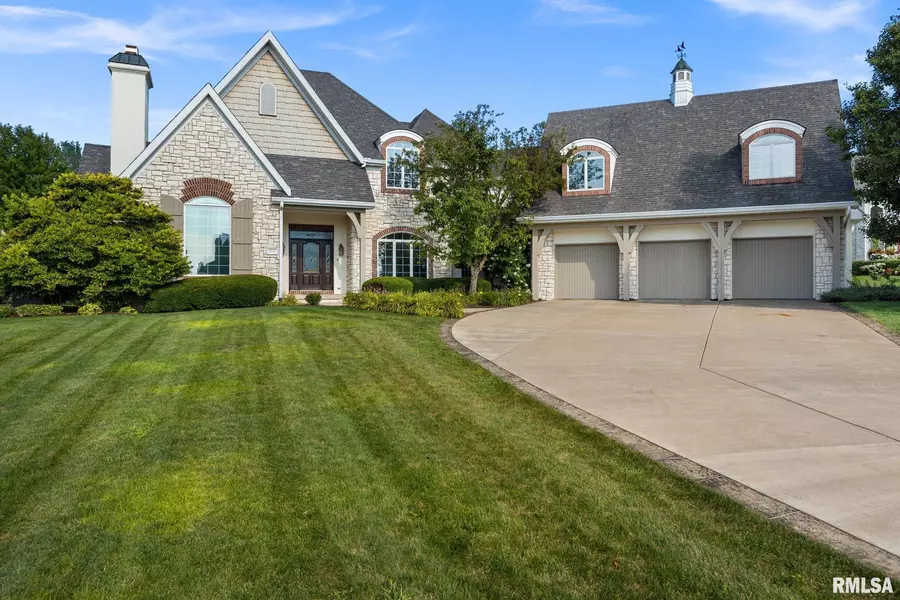 2233 W AUGUSTA DR, Dunlap, IL 61525