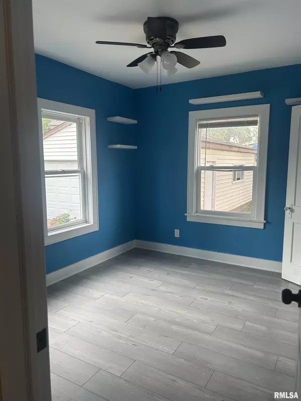 Pekin, IL 61554,1103 S 10TH ST