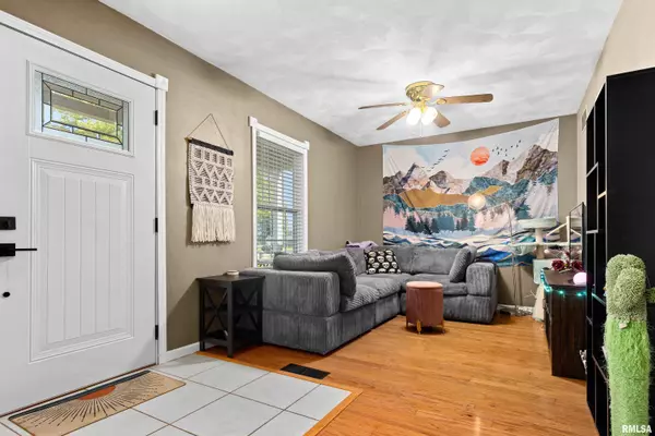 Lacon, IL 61540-0000,1010 5TH ST