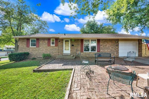 6707 N ROCKVALE DR, Peoria, IL 61614