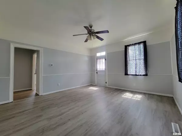 Pekin, IL 61554,309 CAROLINE ST