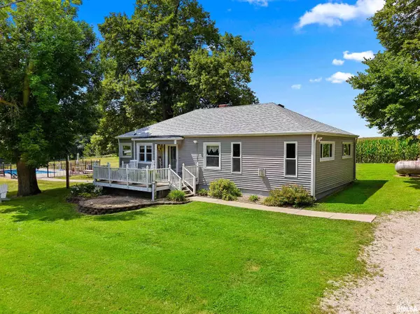 1021 Gale Lake RD, East Galesburg, IL 61430