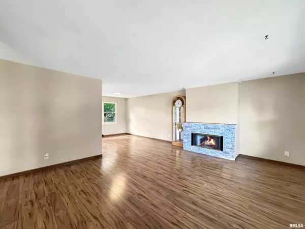 Peoria, IL 61614,1910 W SUNNYVIEW DR