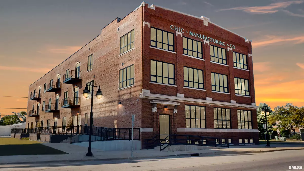 Peoria, IL 61602,1001 SW ADAMS ST #303