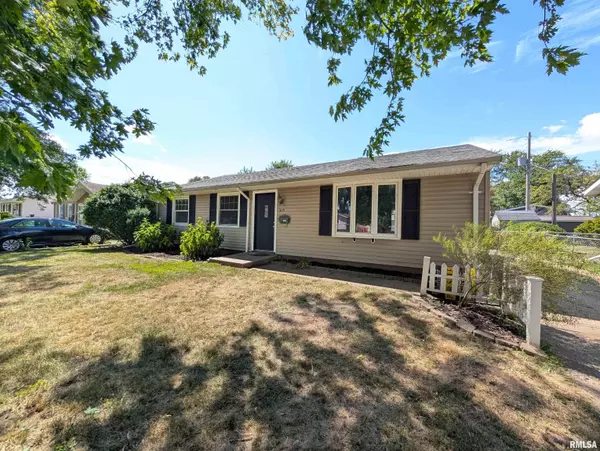 Pekin, IL 61554,415 MANOR ST