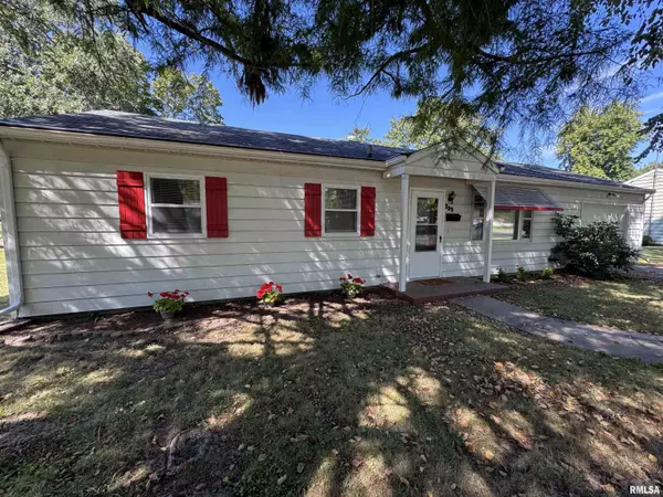 Macomb, IL 61455,705 BOBBY AVE