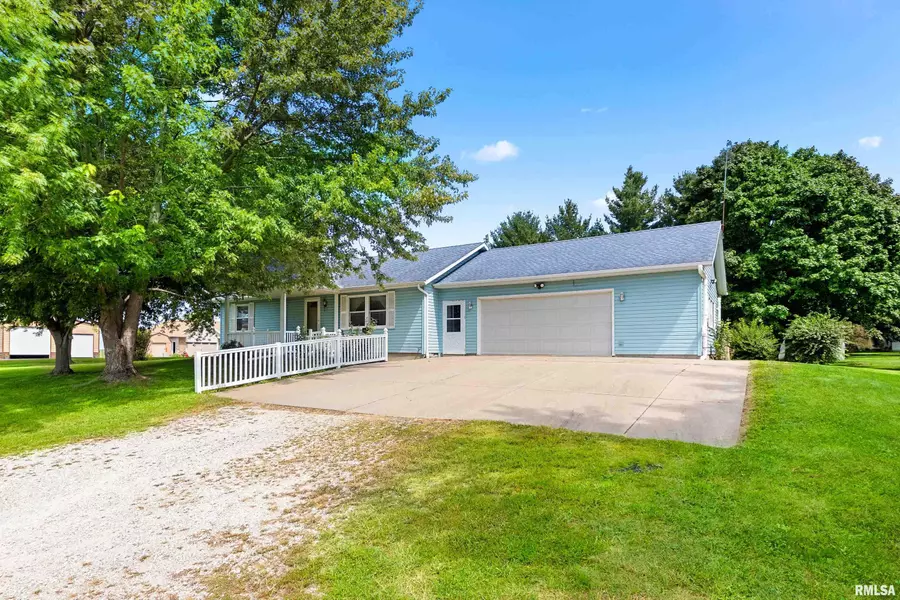 210 N KENT ST, Yates City, IL 61572