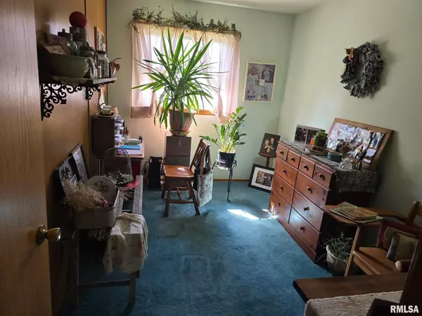 Lewistown, IL 61542,1124 S ILLINOIS ST