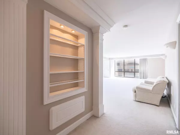 Peoria, IL 61602,123 SW JEFFERSON ST #E5