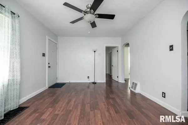 Canton, IL 61520,835 E SPRUCE ST