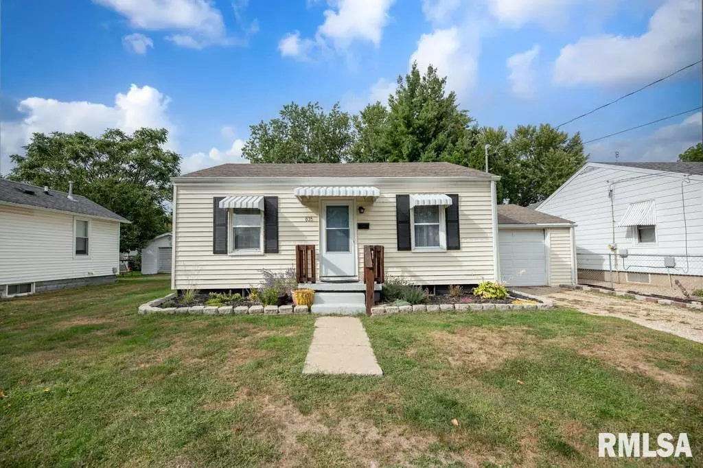 Canton, IL 61520,835 E SPRUCE ST