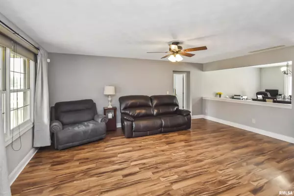 Peoria, IL 61607,923 S JOHANSON RD