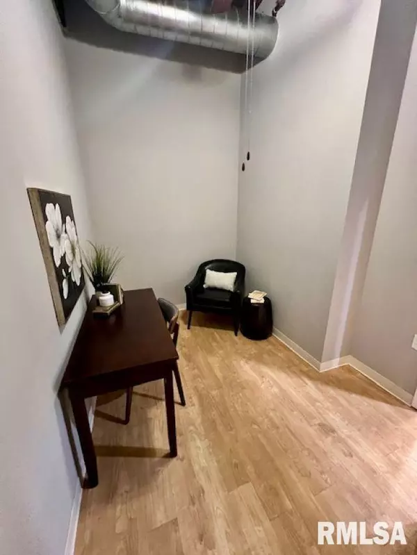 Peoria, IL 61602,812 SW WASHINGTON ST