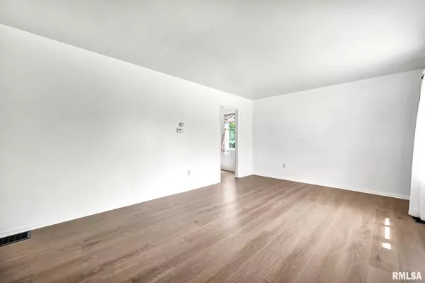 Pekin, IL 61554,1425 ARTHUR ST