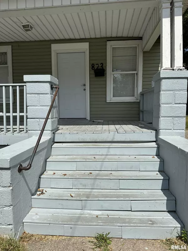 Peoria, IL 61604,823 W NOWLAND AVE
