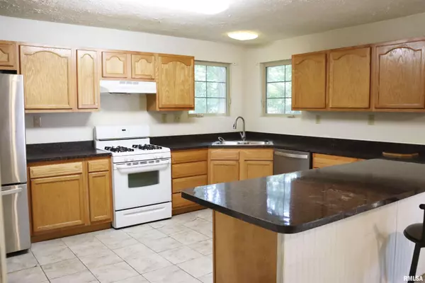 Creve Coeur, IL 61610,617 N STEWART ST