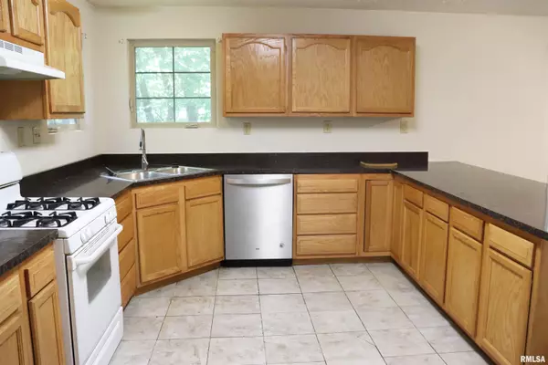 Creve Coeur, IL 61610,617 N STEWART ST