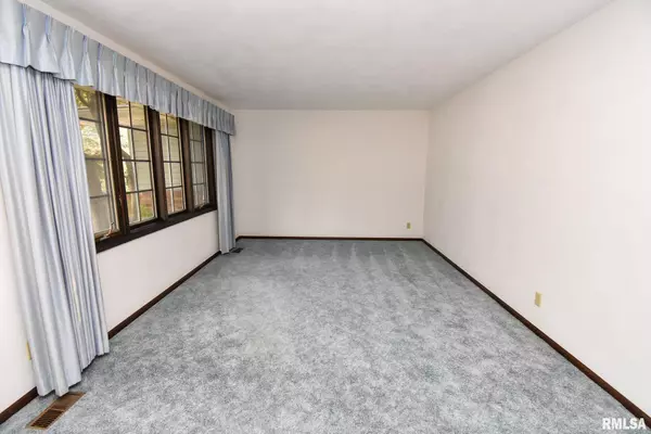 Peoria, IL 61614,2407 W CABANA CT