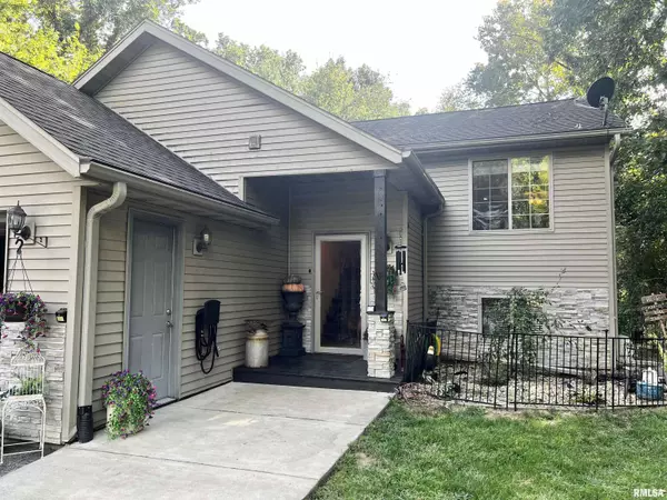 Dahinda, IL 61428,182 BRIARWOOD PL