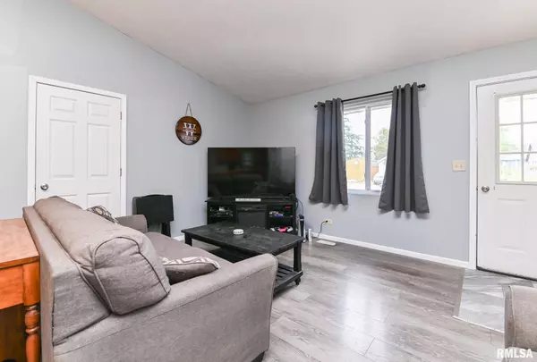 Lacon, IL 61540,516-518 10TH ST