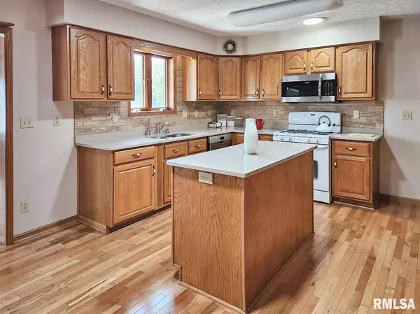 Peoria, IL 61607,5318 W TUSCARORA RD