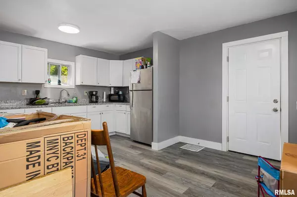 East Peoria, IL 61611,415 EDMUND ST