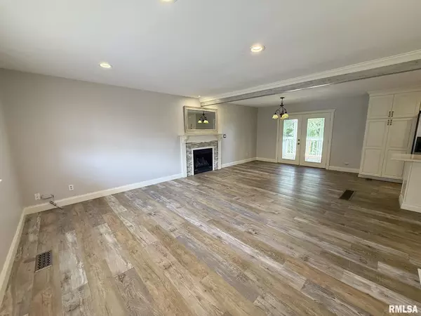 Dunlap, IL 61525,1013 W WONDERVIEW DR