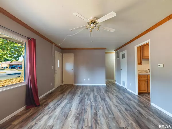 Pekin, IL 61554,2004 SHERIDAN RD