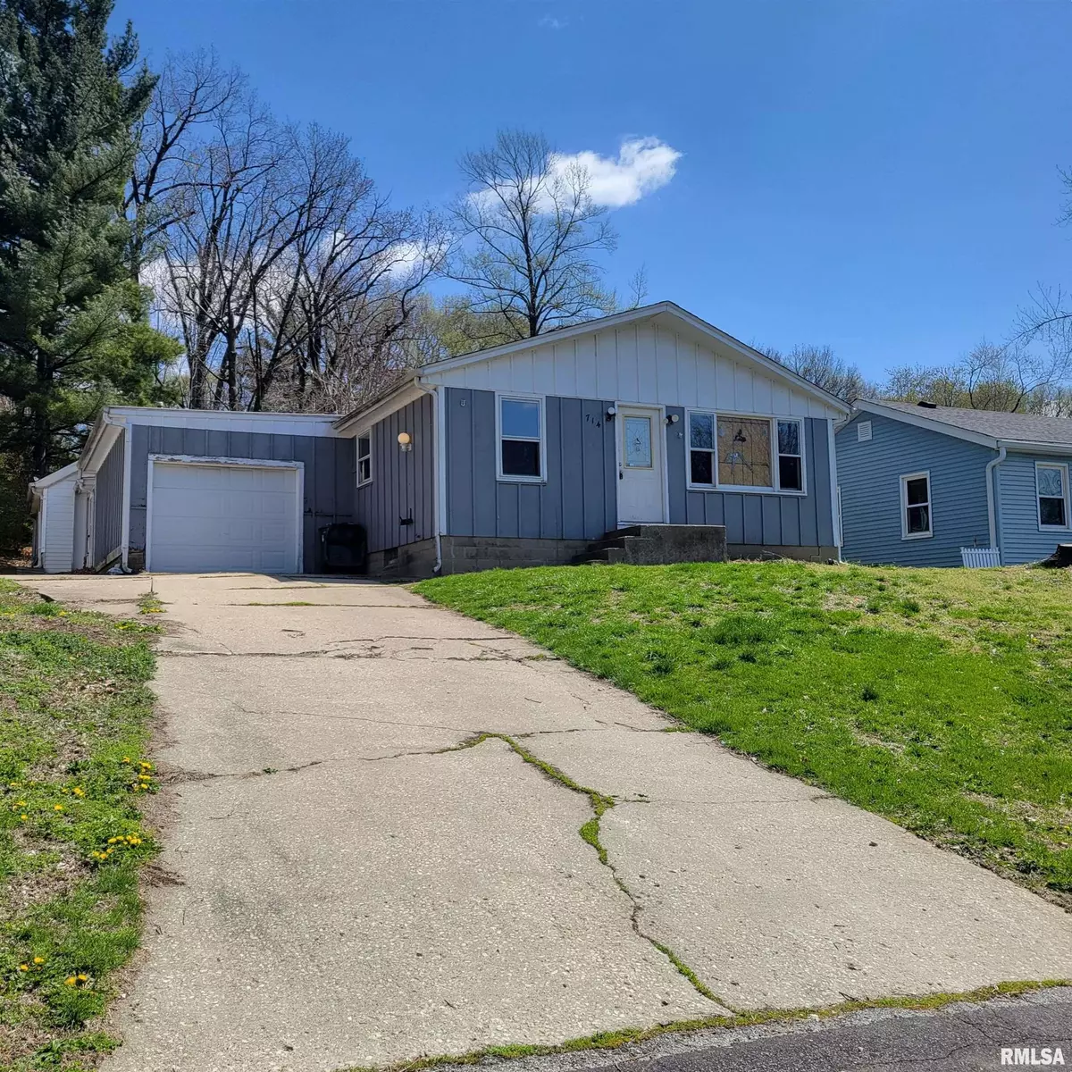 Pekin, IL 61554,714 MONGE AVE