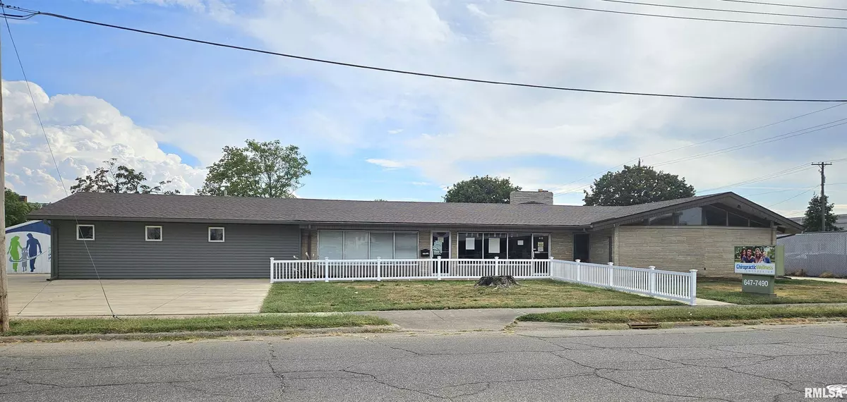 Canton, IL 61520,410 E ELM ST