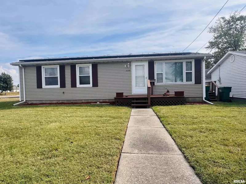 1625 E Murray ST, Macomb, IL 61455