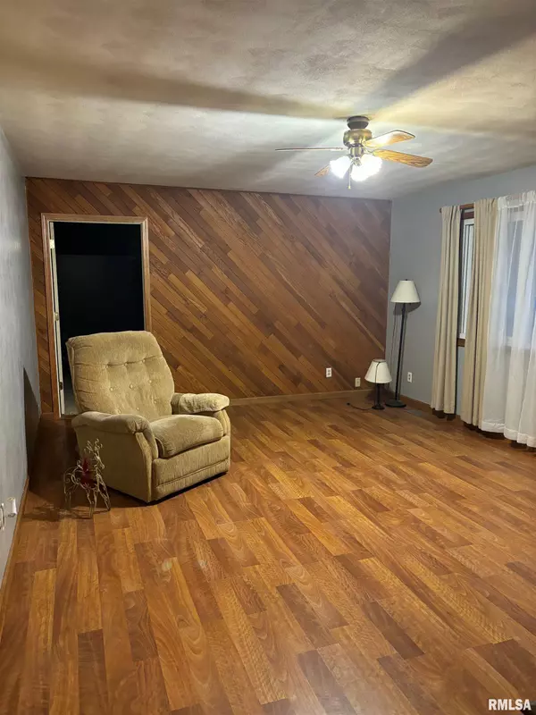 Spring Bay, IL 61611,104 DELLA ST