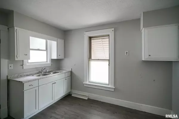 Peoria, IL 61605,2505 W HUMBOLDT DR