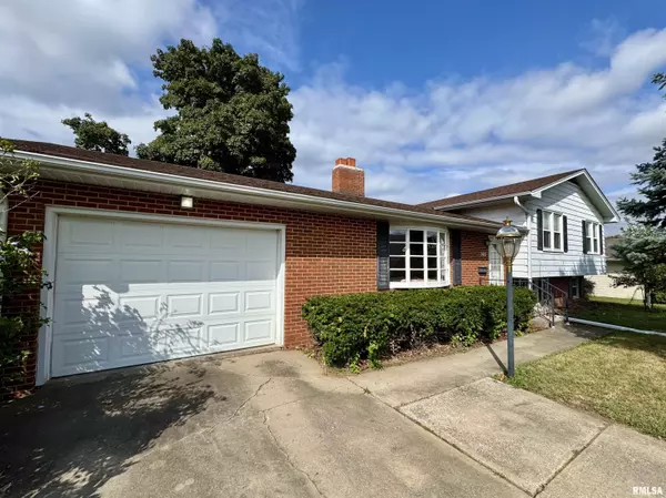 146 HOLDEN TER, Macomb, IL 61455