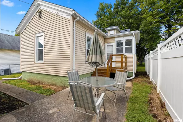 Lincoln, IL 62656,225 4TH ST