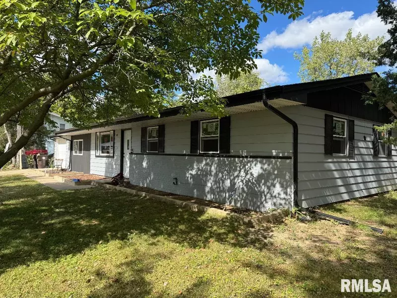 2135 W ORLANDO DR, Peoria, IL 61614