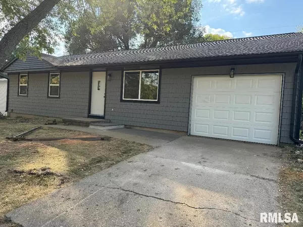 Peoria, IL 61614,5821 N GRACELAND DR