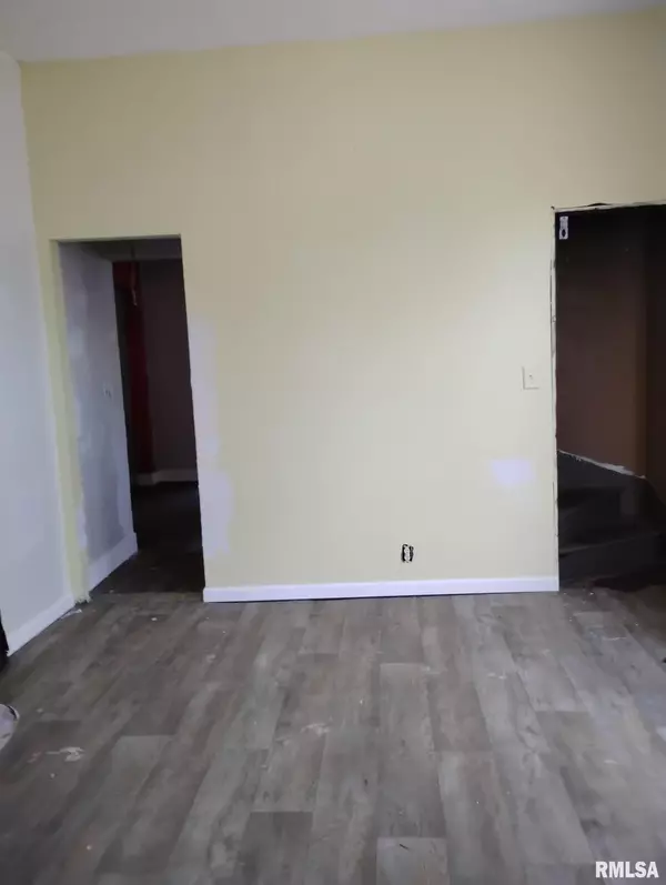 Peoria, IL 61603,526 FAIRHOLM AVE