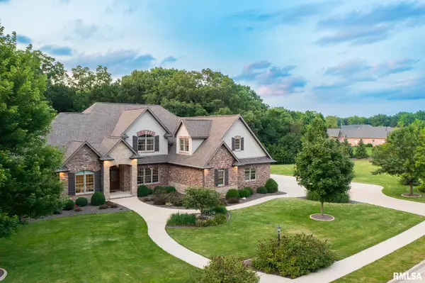 Morton, IL 61550,247 WOLF CROSSING DR