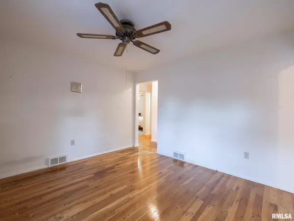 Peoria, IL 61614,125 W CLARA AVE