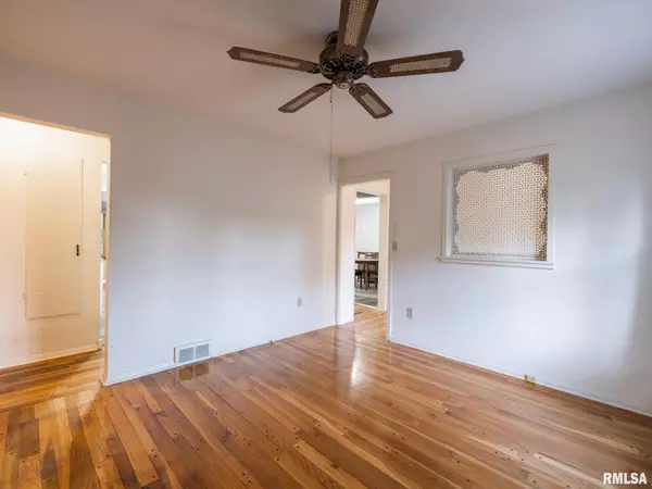 Peoria, IL 61614,125 W CLARA AVE