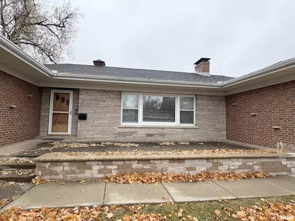 Peoria, IL 61614,502 W CRESTWOOD DR