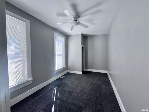 Macomb, IL 61455,310 S MADISON ST