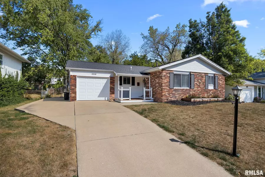 2315 W MADERA CT, Peoria, IL 61614